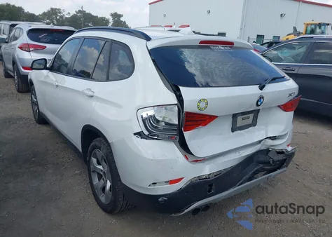 2015 BMW X1 Sdrive28I z USA, uszkodzony, nr VIN WBAVM1C56FVW57854